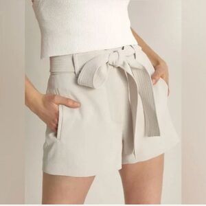 Wilfred Cream Women's Shorts